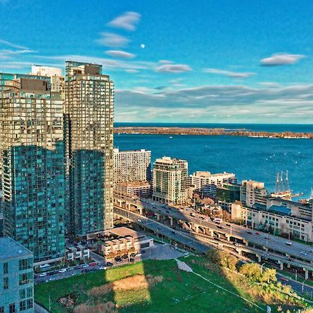 تورونتو Guestic At Cityplace - Lake View & One Free Parking المظهر الخارجي الصورة